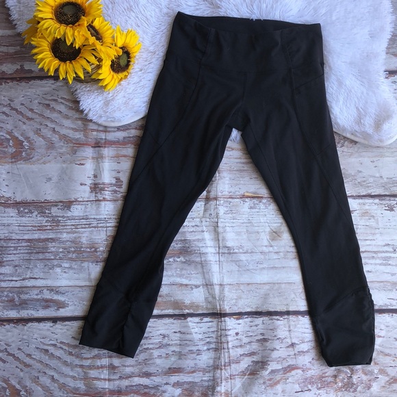 lululemon athletica Pants - Lululemon Solid Black Crop Leggings
